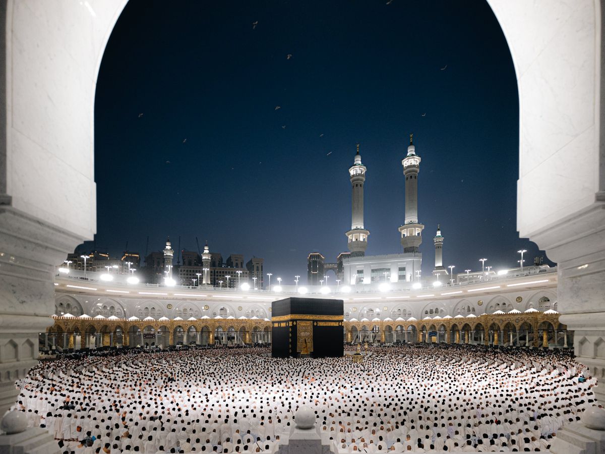 Masjid al-Haram and the Makkah skyline at night